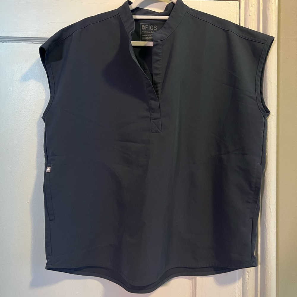 Rafaela scrub top